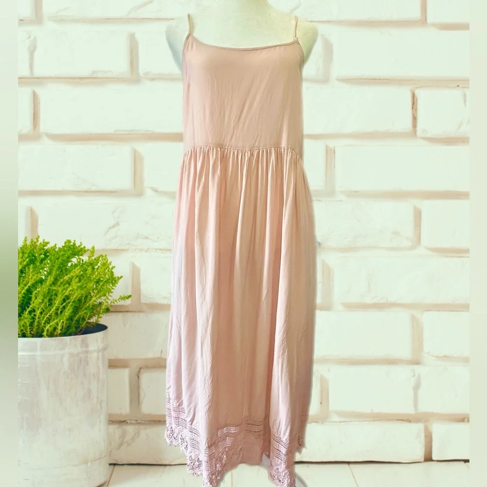 Forever 21 Women’s Crochet-Trimmed Maxi Dress Color:Pink Size: Small